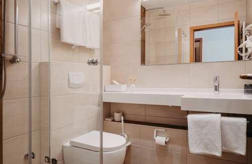 Eichstaett Hotel | Discover Hirschenwirt: Highly Rated with Spa & Dining