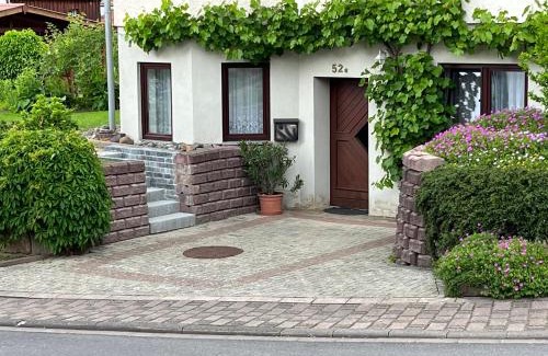 Lindewerra Apartment | Family-Friendly Retreat at Hirtenrasen 52A - Rated 9.1/10