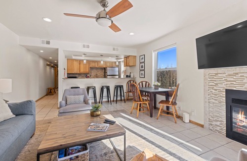 Frisco Condo | Hirvi Kota: Premier Mountainside Condo with Private Pool