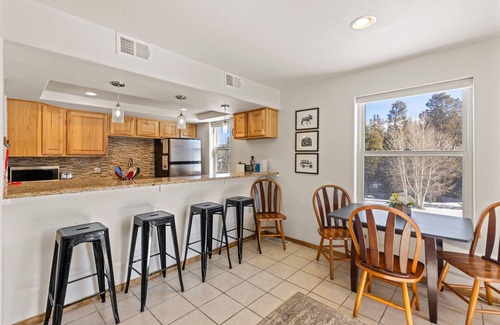 Frisco Condo | Hirvi Kota: Premier Mountainside Condo with Private Pool
