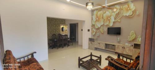 Malpe Villa | Beachfront HIS GRACE VILLA - Steps from Malpe Beach