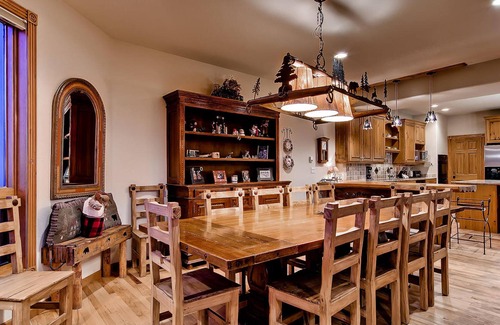 Warrior's Mark West House | Experience His High Place: Hot Tub, Scenic Views & Shuttle