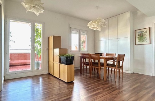 Elcano-Los Bermejales Apartment | Discover Hispalis Ático Bermejales: Family-Friendly Retreat