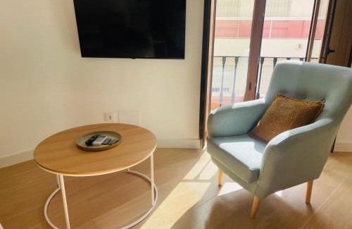 San Bernardo Apartment | Discover Hispalis in the Enchanting Santa Cruz District