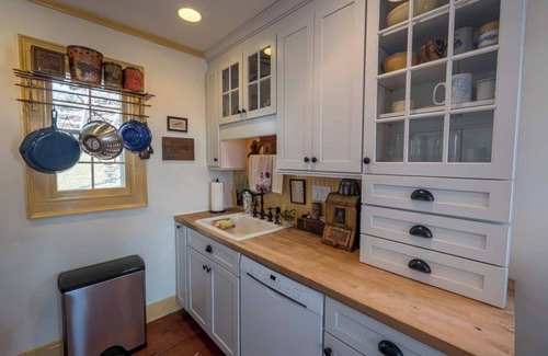 Mystic House | Historic Captain Burrows Home: Oceanfront Retreat Awaits