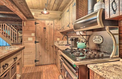 Balsam Cabin | Historic Log Cabin Retreat: Hiking & Waterfalls Await!