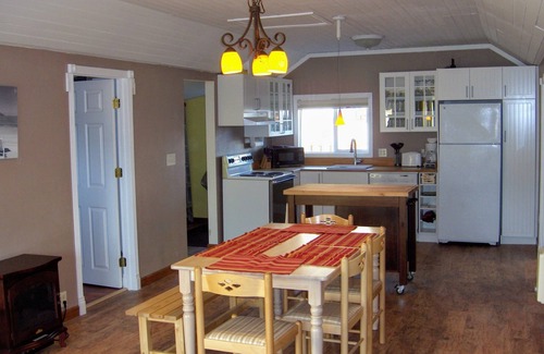 Long Beach Cabin | Historic 1920s Oceanfront Cabin Near Downtown Attractions