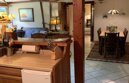 Sandia Park Country Club Apartment | Timeless Comfort at Historic 1925 Pine Cone Inn