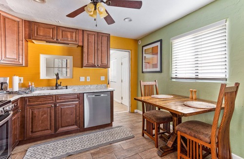 Peter Howell House | Inviting Adobe Home with Spa, Breakfast & Pet-Friendly Options