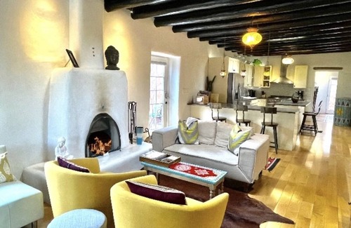 Northeast Santa Fe House | Historic Adobe Compound for Groups, Steps to the Plaza