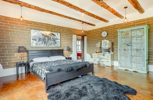Cerrillos House | Historic Adobe Los Cerrillos Home with Scenic Mountain Views