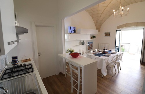 Otranto Apartment | Central Apartment "Glenda Otranto" with Terrace & Ocean View