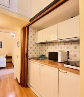 Rione IX Pigna Apartment | Historic apartment by the Pantheon