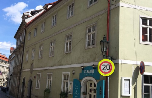 Mala Strana Apartment | Historic Apartment in Mala Strana with Breakfast & Kitchen