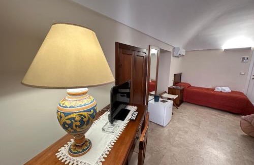 Chiaramonte Gulfi Bed & Breakfast | Historic B&B Apartments in Catania - Pet & Child Friendly