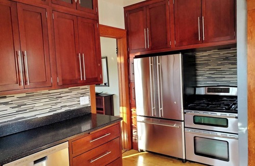 De Pere House | Historic Bungalow in Downtown De Pere with Kitchen Access