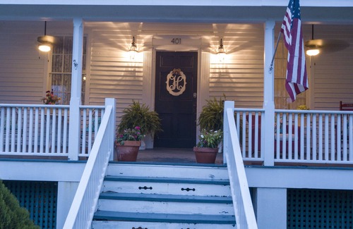 St. Marys House | Historic Cannon Ball House Near Cumberland Ferry & Downtown