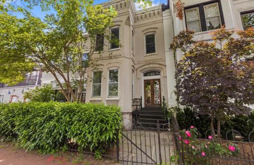 Stanton Park Apartment | Explore the Historic Capital Hill Home and Carriage House