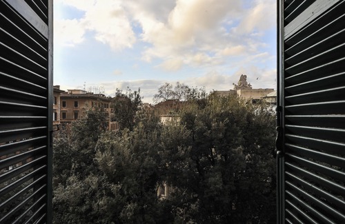 Esquilino Apartment | Premier Holiday Home Near Termini Station & Colosseum