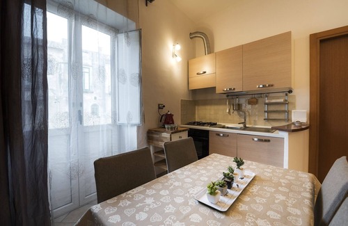 Historical Downtown Salerno Apartment | Convenient Stay in Salerno's Historic Center with Free Wi-Fi