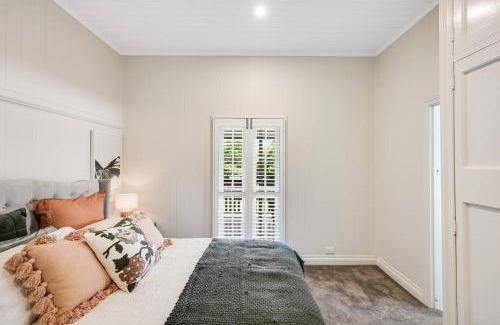 East Toowoomba House | Historic Elegance & Family-Friendly Comfort Await You