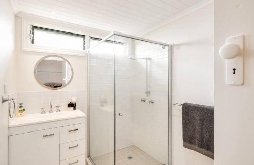 East Toowoomba House | Historic Elegance & Family-Friendly Comfort Await You