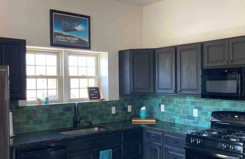 Downtown Lafayette Historic District Condo | Historic Downtown Lafayette Escape with Pet-Friendly Amenities