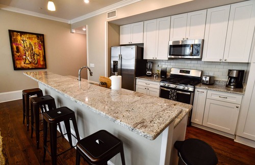 Central Business District Condo | Guest Rated 10/10: Historical Building Condo II Getaway