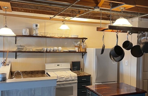Warsaw House | Historic Lakeside Retreat: Guest Rated 10/10 in Old Town