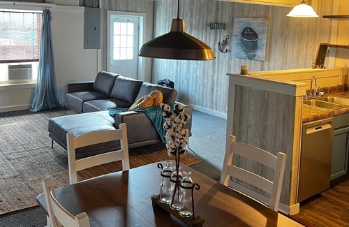 Warsaw House | Historic Lakeside Retreat: Guest Rated 10/10 in Old Town
