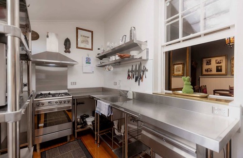 Battery Point House | Historic 'Connage' in the centre of Battery Point