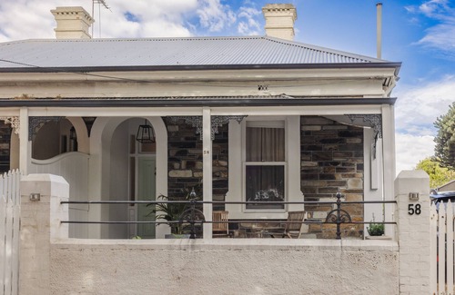 Glenelg South House | Historic Cottage with Pool Near Glenelg Beach - 10/10 Rated