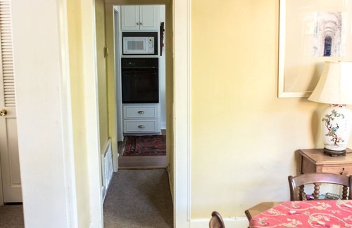North Waco Cottage | Historic Cameron Park Cottage: Pet-Friendly & Highly Rated
