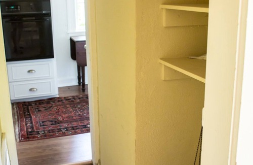 North Waco Cottage | Historic Cameron Park Cottage: Pet-Friendly & Highly Rated
