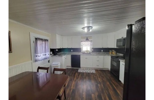 Rocky Mount House | Historic Home: Cozy First Floor with Family-Friendly Amenities