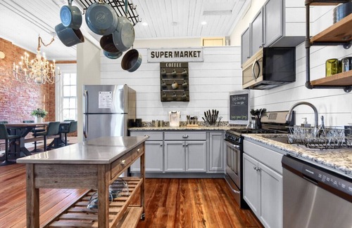 Denison Apartment | Top-Rated Historic Denison Loft with Scenic Views