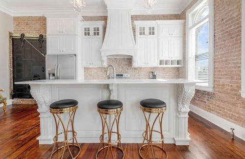 Crowley Apartment | Historic Downtown Apartment with Breathtaking Views