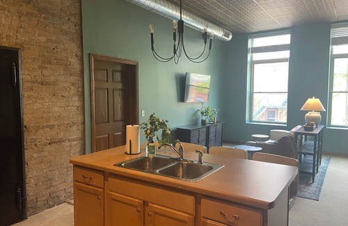 Oshkosh Apartment | Historic Downtown Apt, Algoma Suites #1 - Sleeps 4