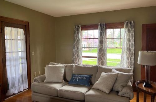 Brownsburg House | Historic Downtown Brownsburg Home with Breakfast & Family Fun