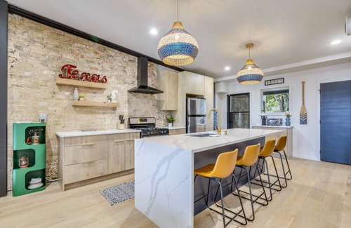 Hutto House | Historic Downtown Hutto Townhome - Modern Comfort Meets Small-Town Charm