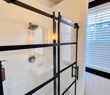 Munjoy Hill Apartment | Historic East End Retreat - Family & Pet Friendly Haven!