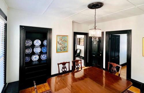Munjoy Hill Apartment | Historic East End Retreat - Family & Pet Friendly Haven!