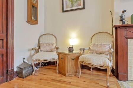 Olde Towne East House | Elegant Historic Retreat in Downtown Columbus for Families