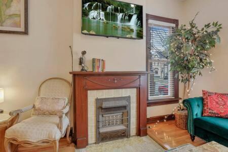 Olde Towne East House | Elegant Historic Retreat in Downtown Columbus for Families