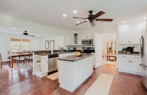 Fowlstown House | Historic Farmhouse w/Porch & 85-Acre Trails