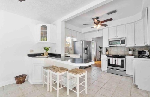 Old Northwood House | Historic Florida Home with Pool and Family-Friendly Amenities