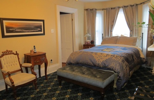 Downtown St. John's Bed & Breakfast | Historic Guest House with Spectacular Downtown & Harbour Views