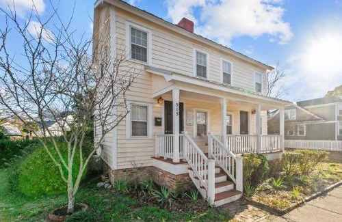 New Bern House | Historic Hartsfield House: Pet Friendly & Guest Rated 9/10