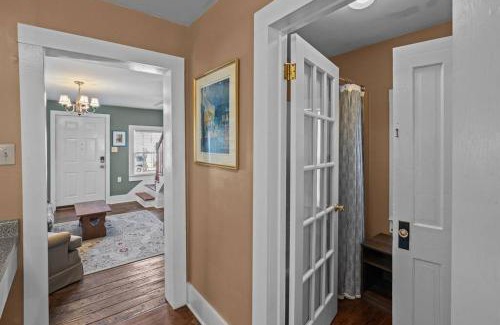New Bern House | Historic Hartsfield House: Pet Friendly & Guest Rated 9/10