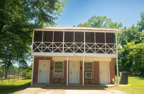 Tuskegee House | Historic Hill Apartments - Pet-Friendly Duplex with Pool Access